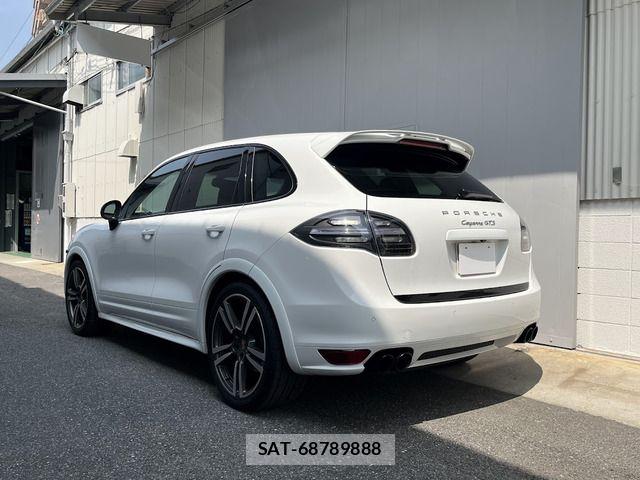 Porsche CAYENNE 2013-11 5875430-2