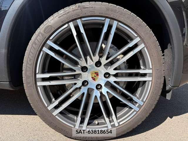 Porsche CAYENNE 2016-03 5875428-9
