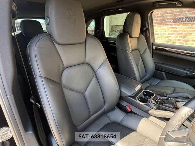 Porsche CAYENNE 2016-03 5875428-18