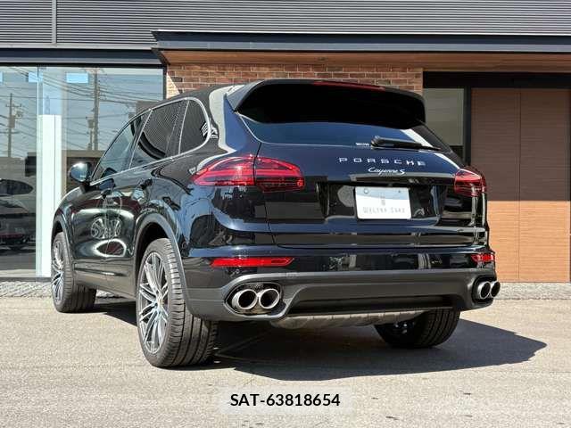 Porsche CAYENNE 2016-03 5875428-6