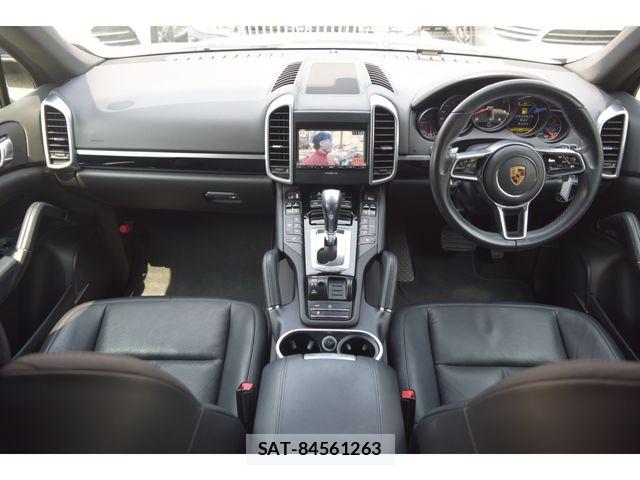 Porsche CAYENNE 2016-06 5875434-9