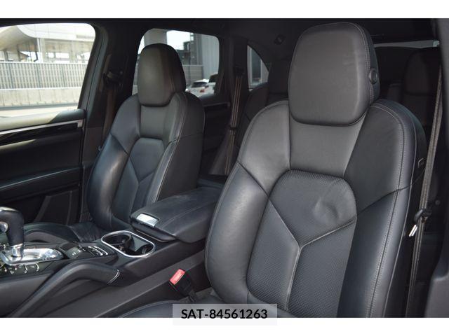 Porsche CAYENNE 2016-06 5875434-13
