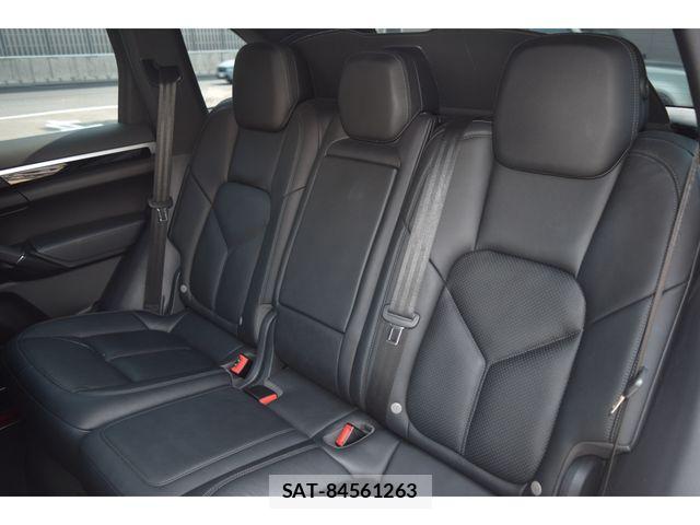 Porsche CAYENNE 2016-06 5875434-14