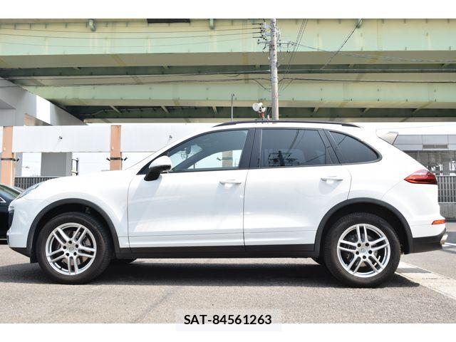 Porsche CAYENNE 2016-06 5875434-6