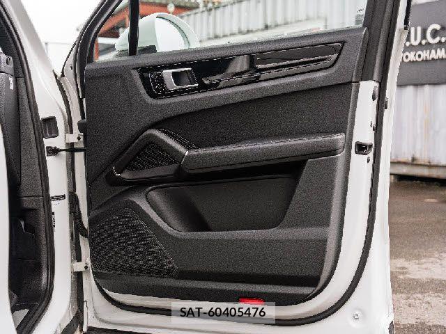 Porsche CAYENNE 2018-08 6246657-21