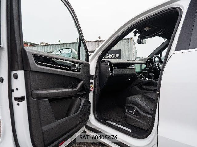 Porsche CAYENNE 2018-08 6246657-23