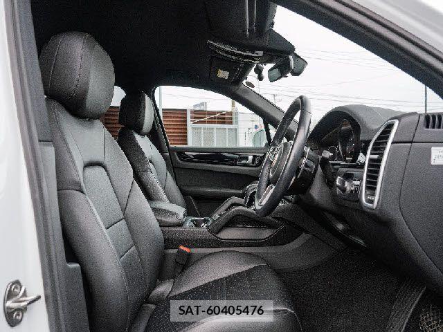 Porsche CAYENNE 2018-08 6246657-3