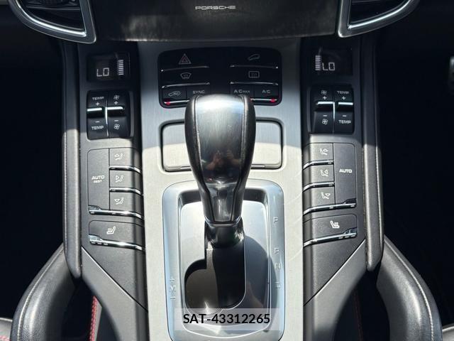 Porsche CAYENNE 2015-06 6246658-17