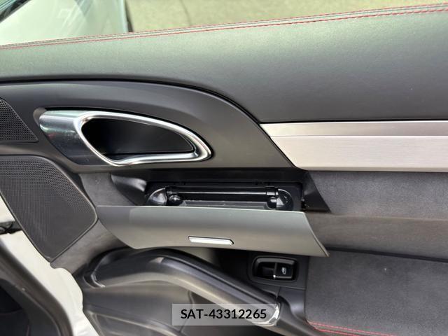 Porsche CAYENNE 2015-06 6246658-21
