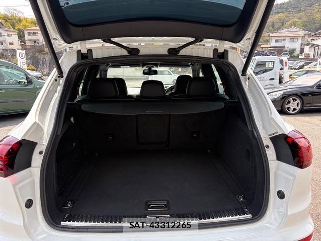 Porsche CAYENNE 2015-06 6246658-23