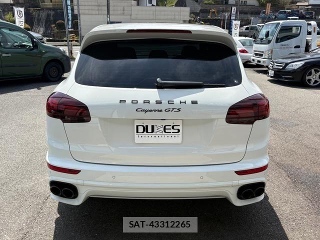 Porsche CAYENNE 2015-06 6246658-6