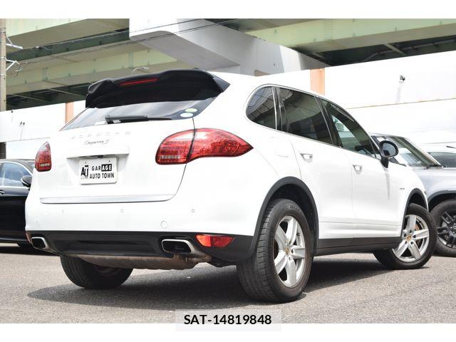 Porsche CAYENNE 2014-12 6546449-3
