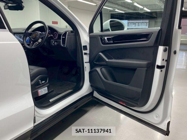 Porsche CAYENNE 2019-12 6614141-29