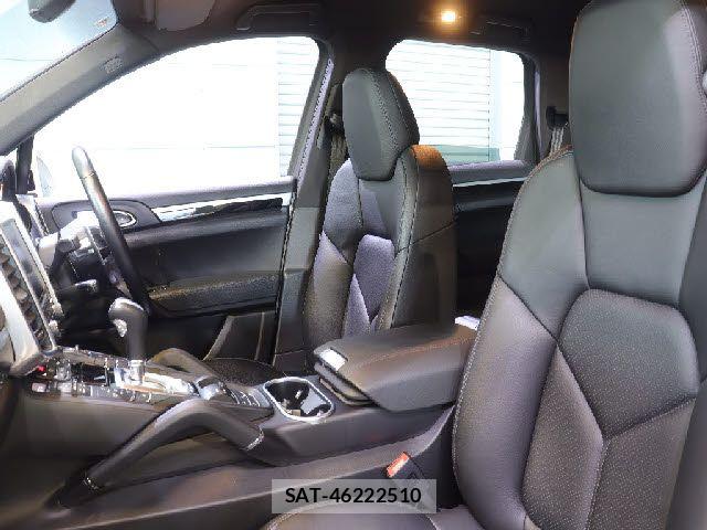 Porsche CAYENNE 2017-04 6642214-28