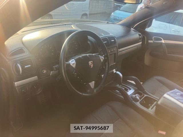 Porsche CAYENNE 2012-02 7215933-10