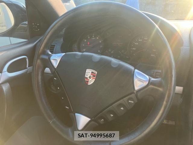 Porsche CAYENNE 2012-02 7215933-15