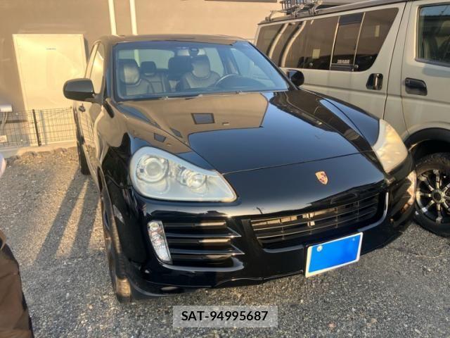 Porsche CAYENNE 2012-02 7215933-1