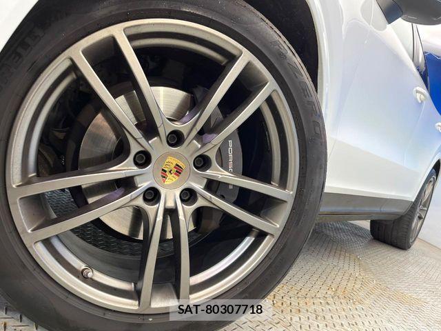 Porsche CAYENNE 2020-06 7251911-14