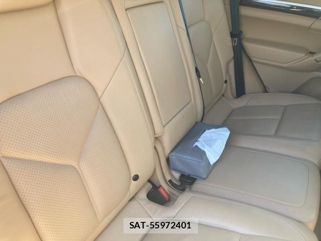 Porsche CAYENNE 2011-06 7272703-13