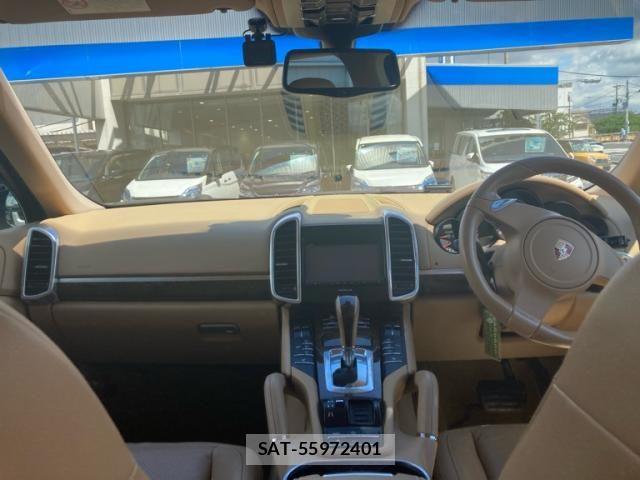Porsche CAYENNE 2011-06 7272703-14