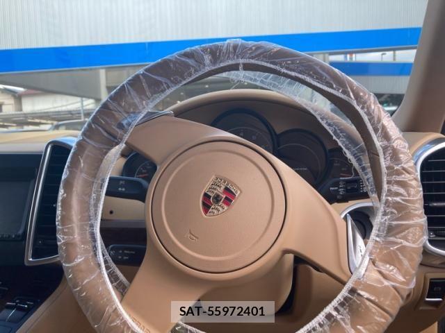 Porsche CAYENNE 2011-06 7272703-18