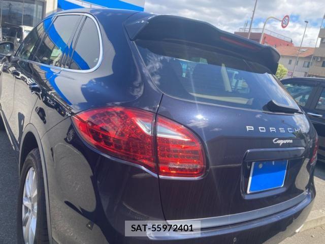 Porsche CAYENNE 2011-06 7272703-1