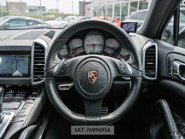 Porsche CAYENNE 2011-04 7215922-22