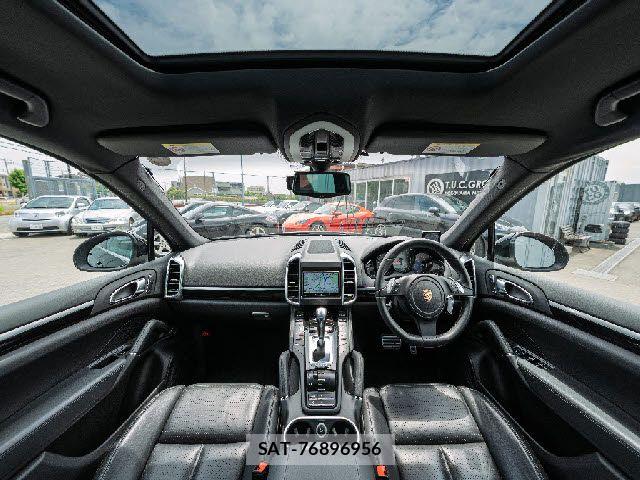 Porsche CAYENNE 2011-04 7215922-2