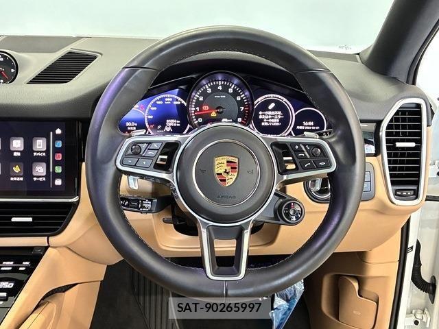 Porsche CAYENNE 2022-11 7329344-23