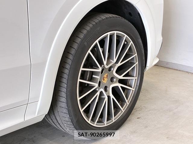 Porsche CAYENNE 2022-11 7329344-28