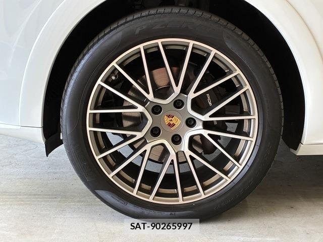 Porsche CAYENNE 2022-11 7329344-8