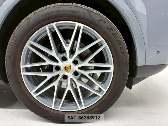 Porsche CAYENNE 2024-01 815149-9