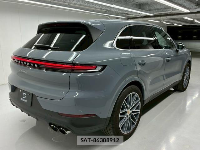 Porsche CAYENNE 2024-01 815149-11