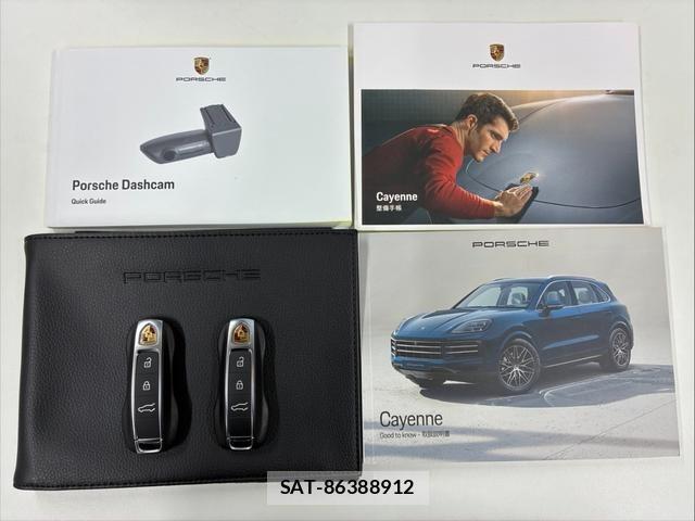 Porsche CAYENNE 2024-01 815149-17