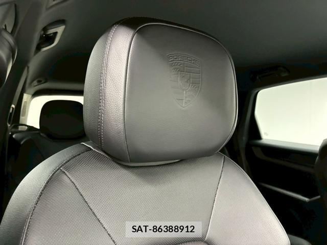 Porsche CAYENNE 2024-01 815149-25