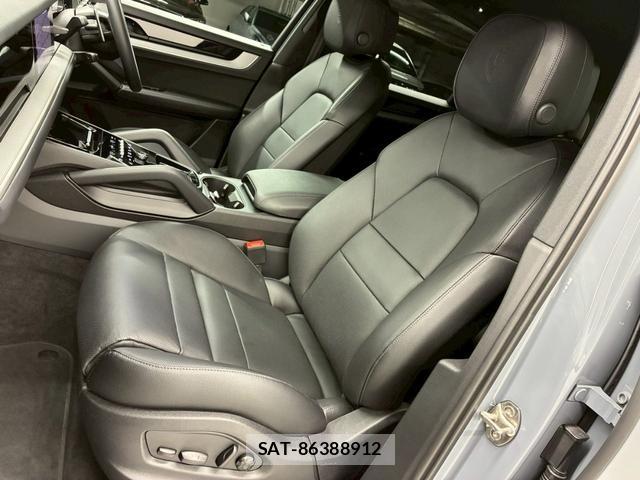 Porsche CAYENNE 2024-01 815149-3