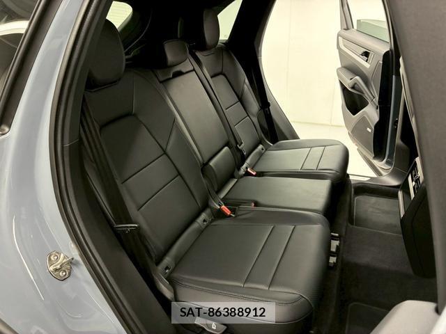 Porsche CAYENNE 2024-01 815149-4