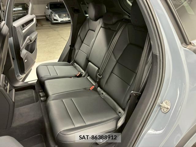 Porsche CAYENNE 2024-01 815149-57