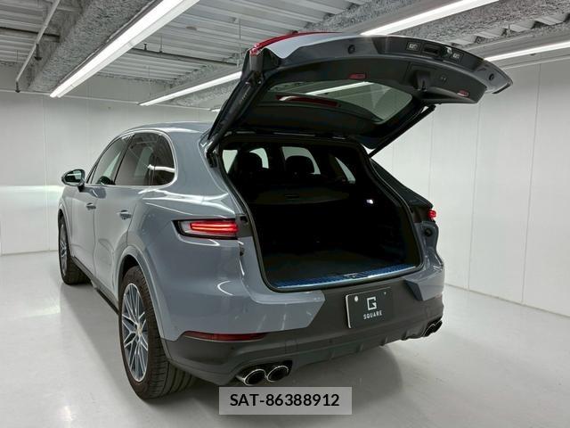 Porsche CAYENNE 2024-01 815149-62