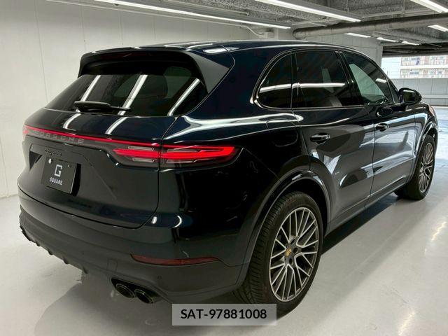 Porsche CAYENNE 2022-12 7456774-12