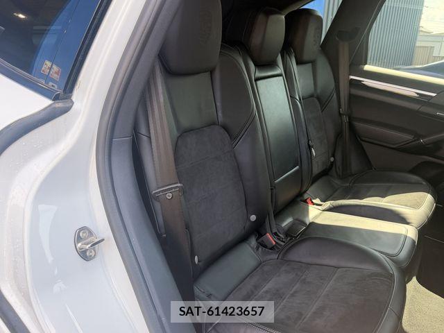 Porsche CAYENNE 2016-09 7456776-10