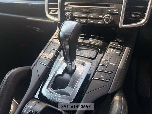 Porsche CAYENNE 2016-09 7456776-14