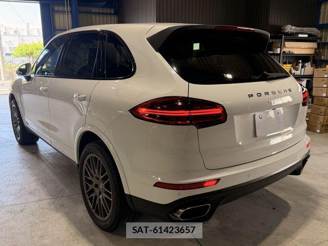 Porsche CAYENNE 2016-09 7456776-2