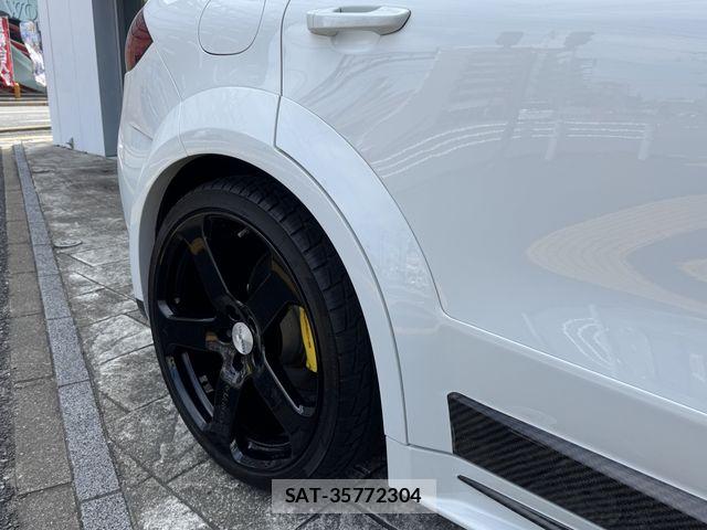 Porsche CAYENNE 2013-03 7456777-10