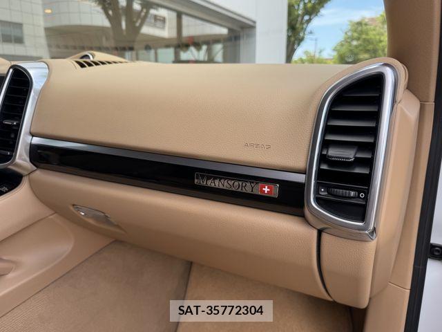 Porsche CAYENNE 2013-03 7456777-19