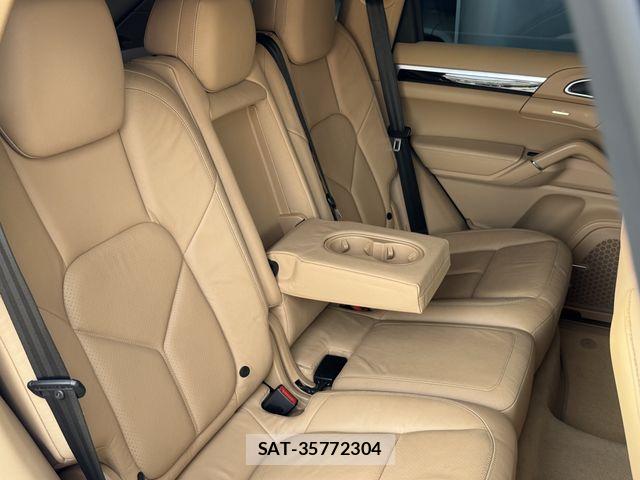 Porsche CAYENNE 2013-03 7456777-26