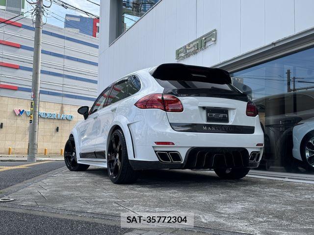 Porsche CAYENNE 2013-03 7456777-3