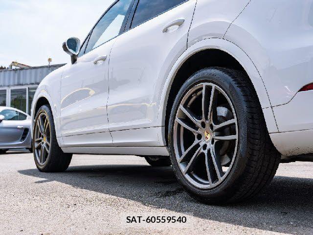 Porsche CAYENNE 2019-12 7456775-12