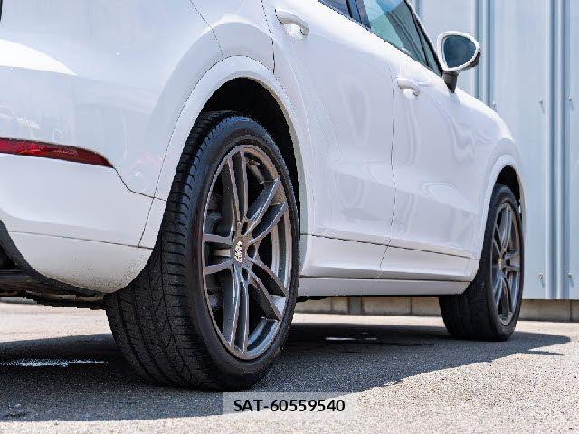 Porsche CAYENNE 2019-12 7456775-14