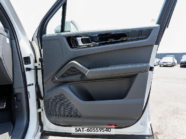 Porsche CAYENNE 2019-12 7456775-21